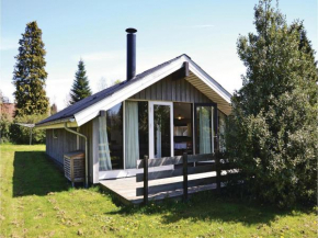 Three-Bedroom Holiday Home in Gilleleje
